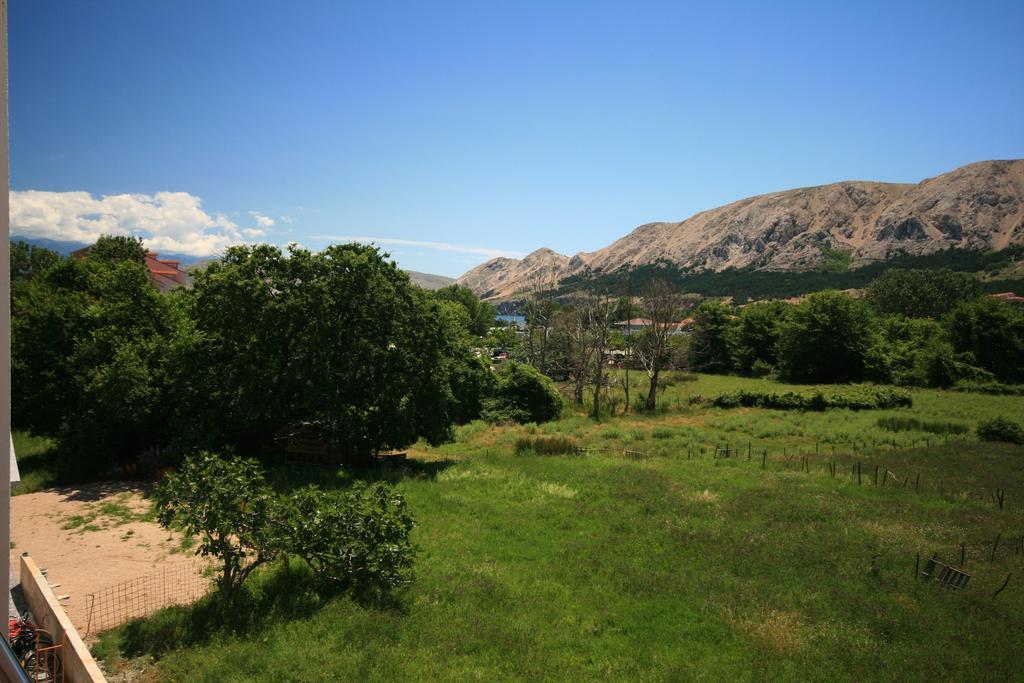 Ruzmarinka 4* Apartment Baska  Exterior photo